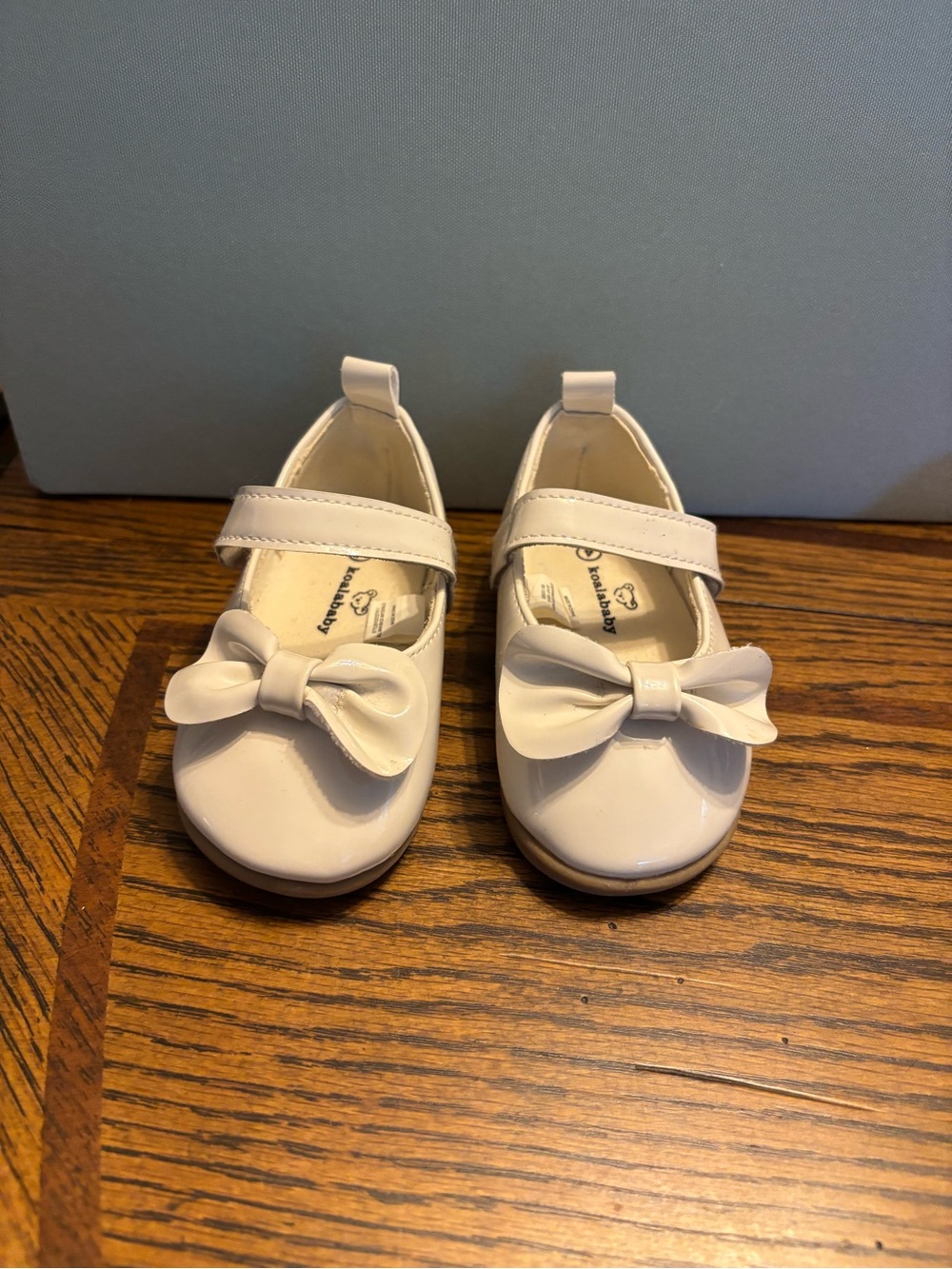 Girls Patent ivory Mary Jane Flats with Decorative Bow